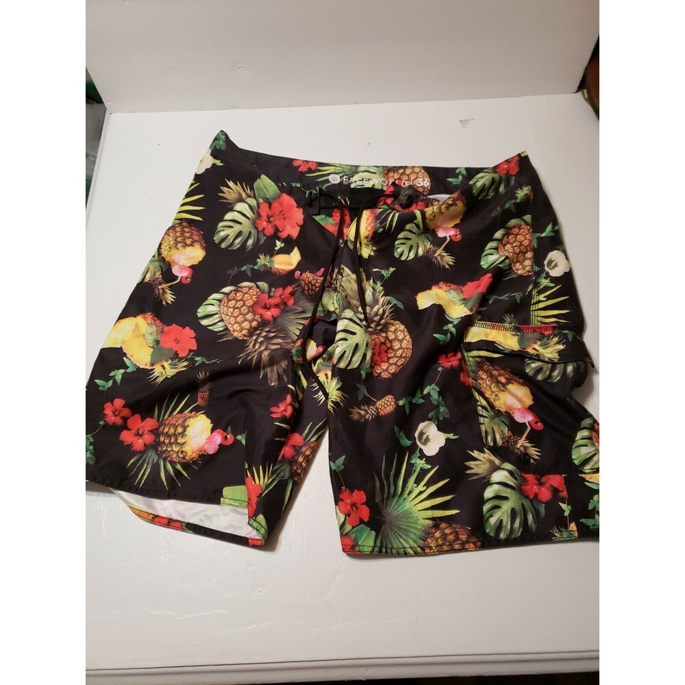 Freeworld Tropical Cargo Board Short Size 36